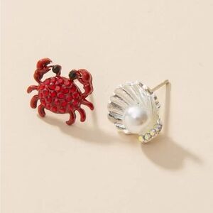 Sea Shell and Red Crab Earrings N1254